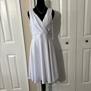 Elegant White Sleeveless Dress